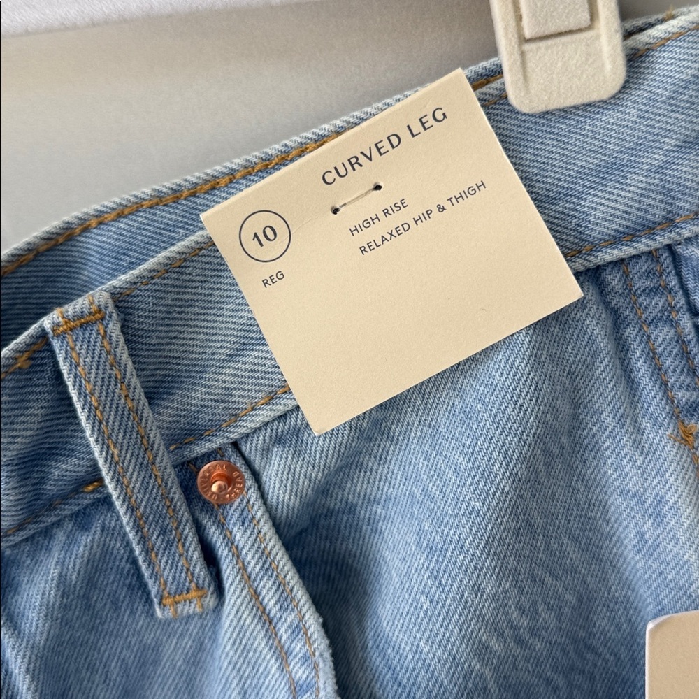 Universal Thread High Rise Curved Leg Jean NWT - Picture 4 of 9